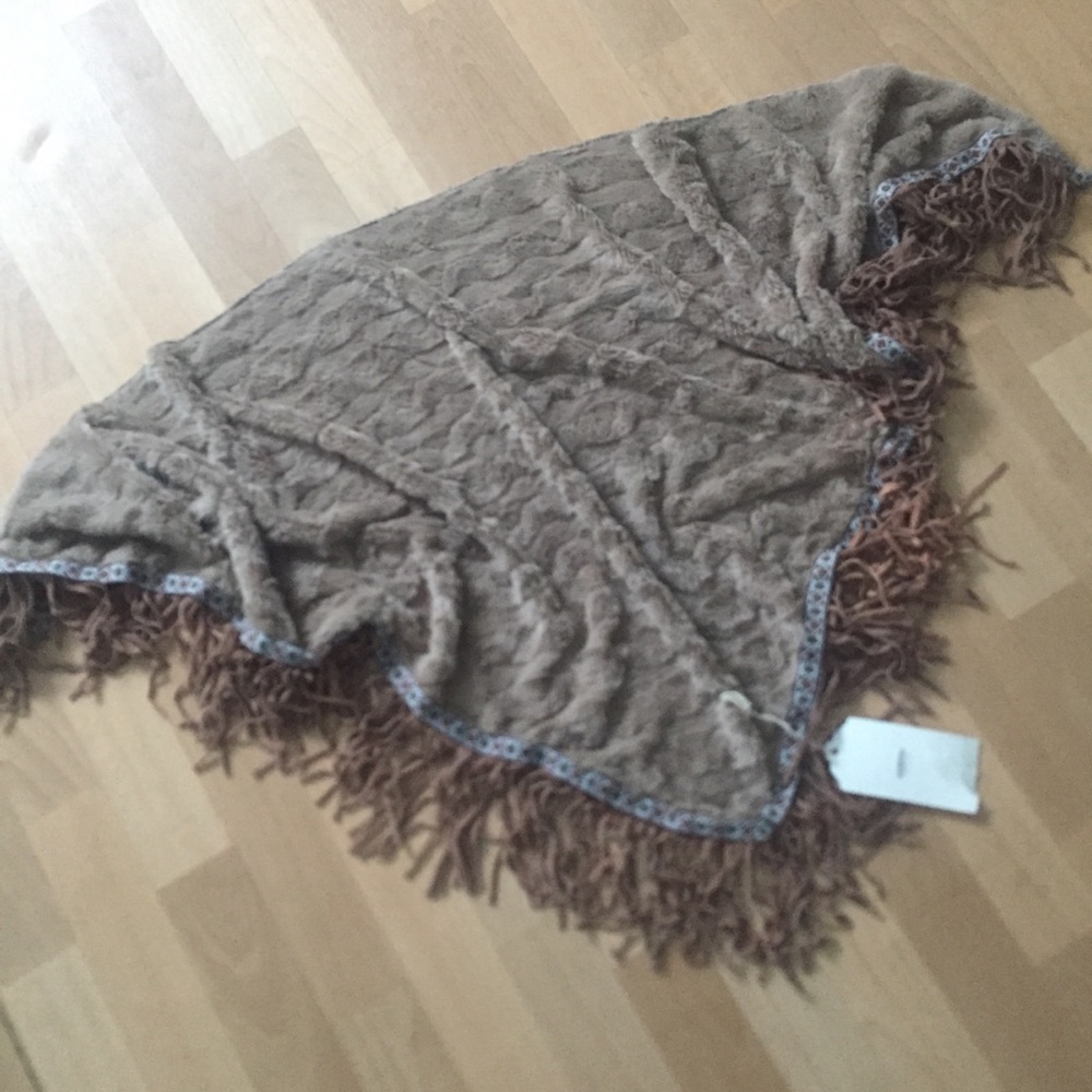 —2 for $20–NWT!Native American Style Scarf